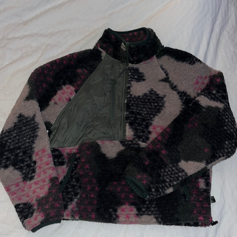 Never been worn! Joy Lab pink-green camo fleece half zip sweater.